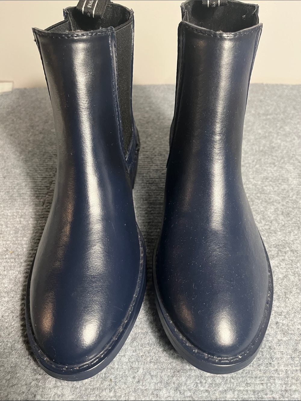 Emu Australia Waterproof Navy Chelsea Ankle Boots.